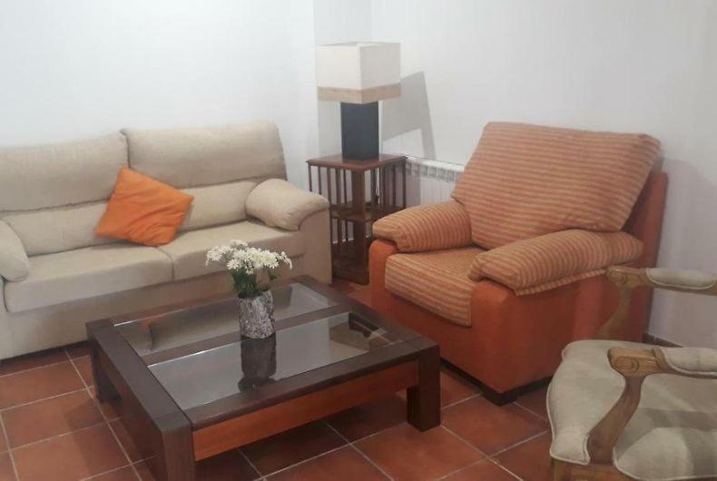Hostal Los Ojos De Gabriel El Vallecillo Εξωτερικό φωτογραφία